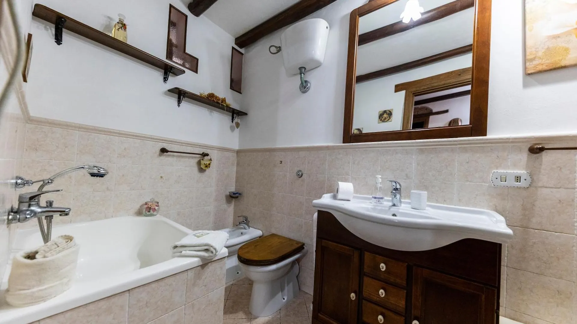 Carma Apartment Cefalu Italy
